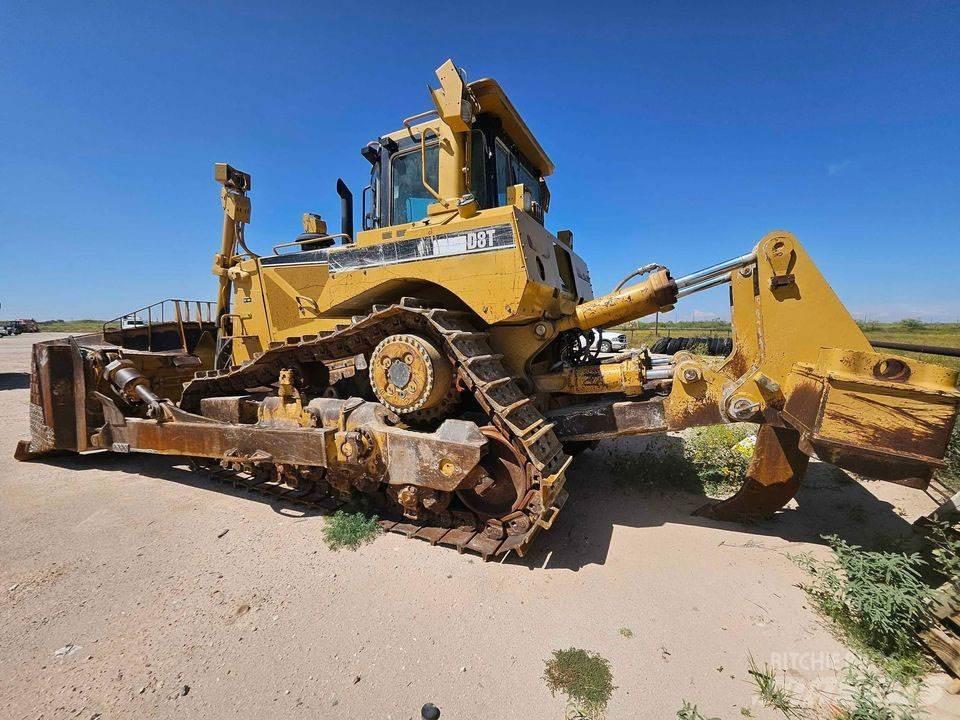CAT D8T بلدوزرات مجنزرة