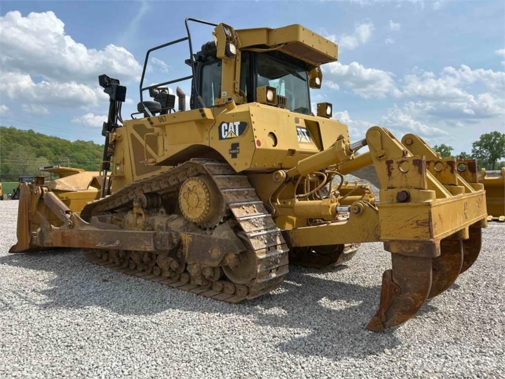 CAT D8T بلدوزرات مجنزرة