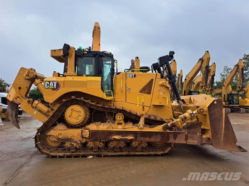 CAT D8T بلدوزرات مجنزرة