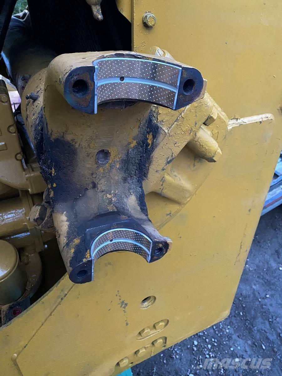 CAT D9G بلدوزرات مجنزرة