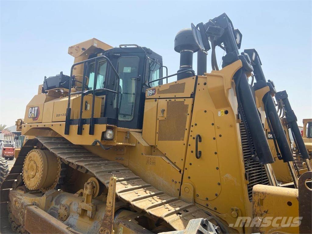 CAT D9GC بلدوزرات مجنزرة