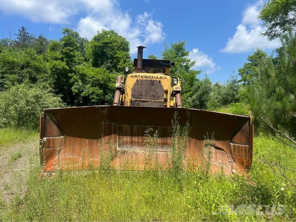 CAT D9H بلدوزرات مجنزرة