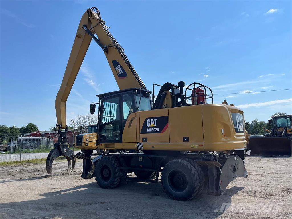CAT MH3026 حفارات هدم