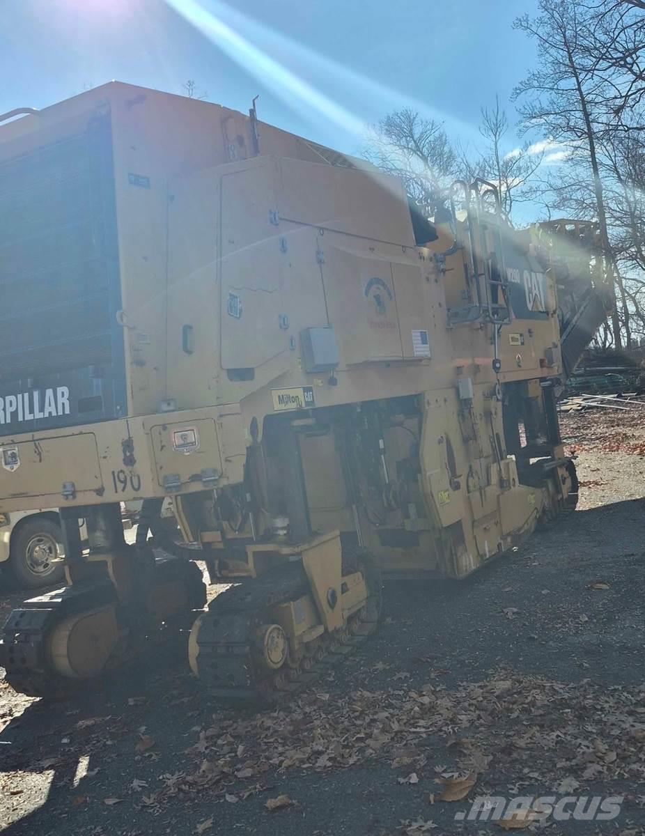 CAT PM200 ماكينات الكشط البارد للأسفلت