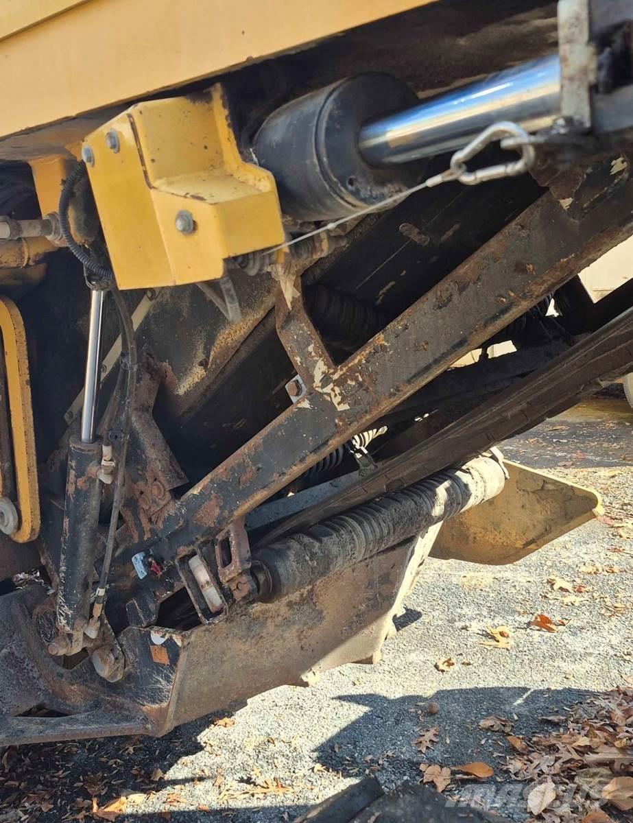 CAT PM200 ماكينات الكشط البارد للأسفلت