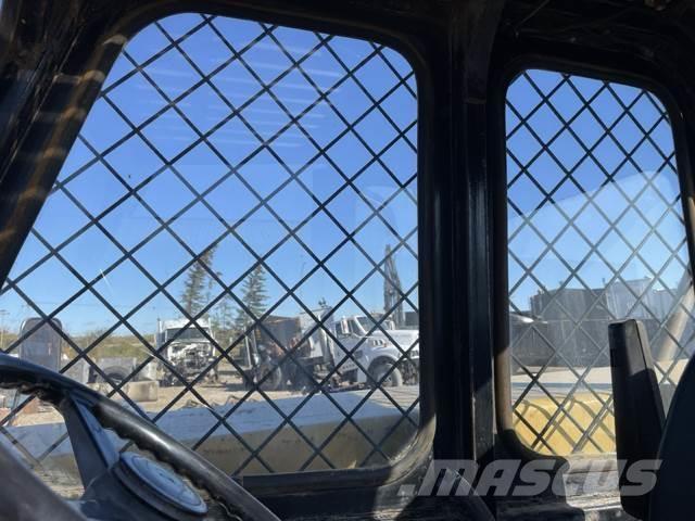 CAT TH83 مناولات متداخلة