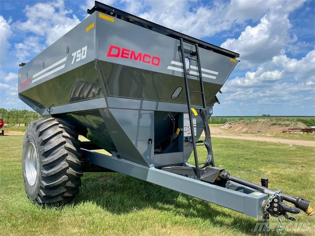 Demco 750 مقطورة حبوب