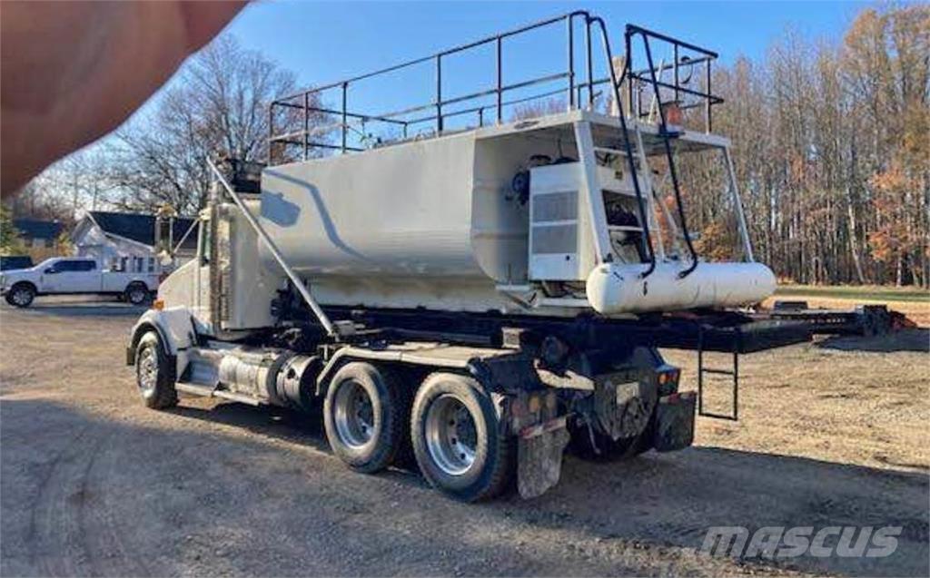 Finn T240 قواديس ومنافيخ ومصاعد