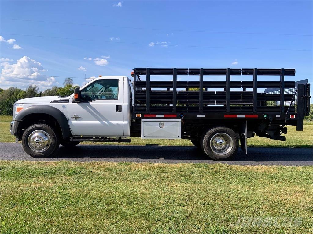 Ford 550 شاحنات نقل الحيوانات