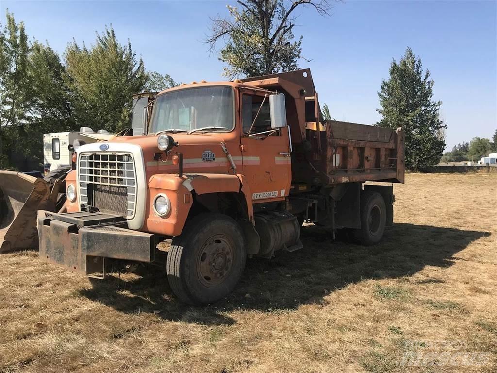 Ford 8000 شاحنات قلابة