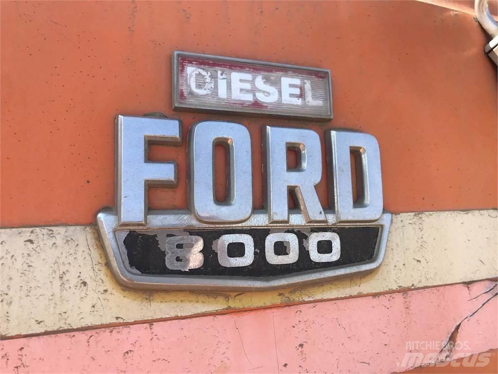 Ford 8000 شاحنات قلابة