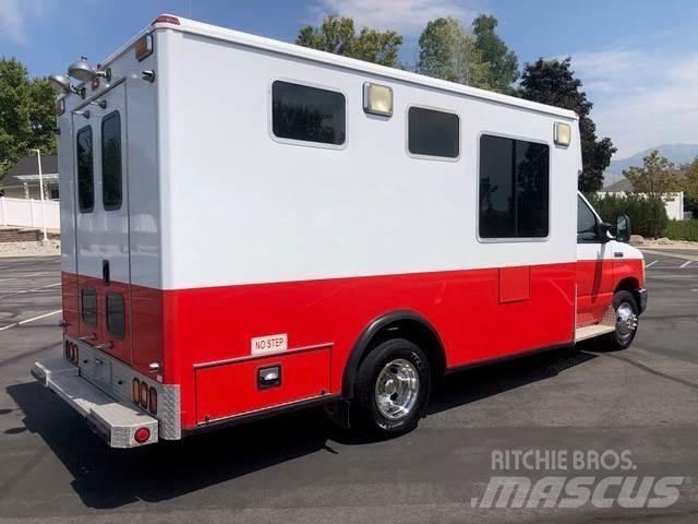 Ford E-450 سيارات إسعاف
