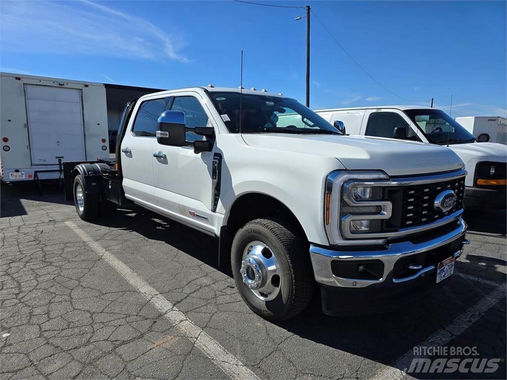 Ford F-350 شاحنات خفيفة/مفصلية الجوانب