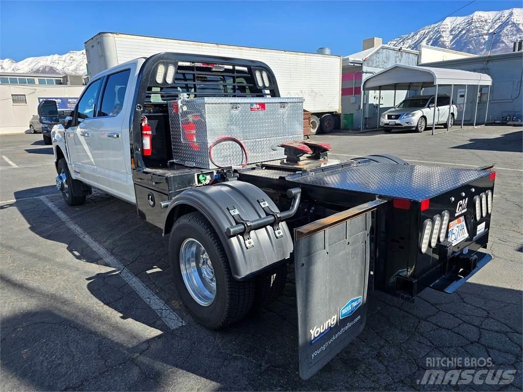 Ford F-350 شاحنات خفيفة/مفصلية الجوانب