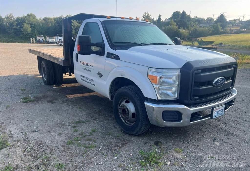 Ford F-350 شاحنات مسطحة/مفصلية الجوانب