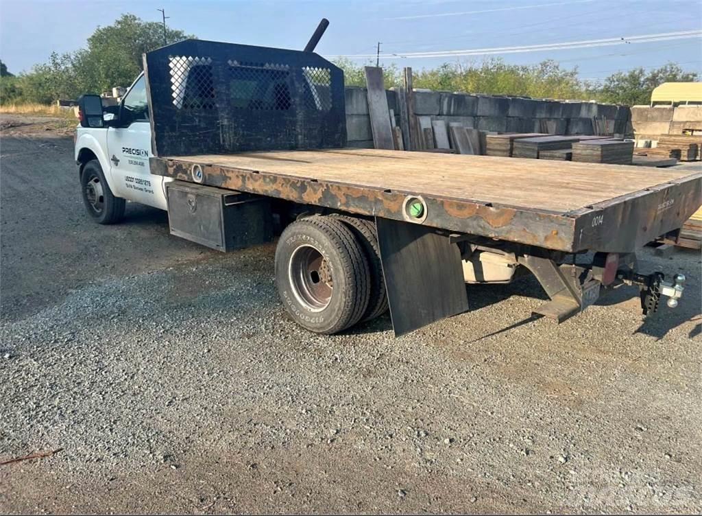 Ford F-350 شاحنات مسطحة/مفصلية الجوانب