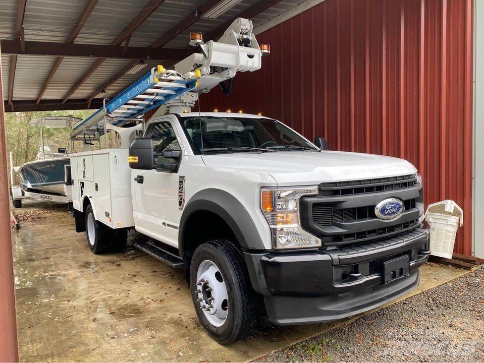 Ford F-450 المنصات الهوائية المثبتة على شاحنة