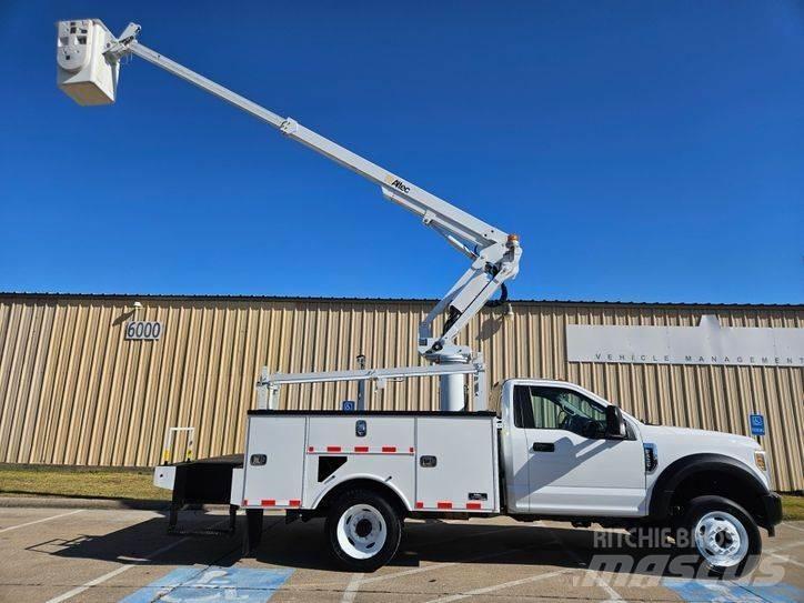 Ford F-450 المنصات الهوائية المثبتة على شاحنة