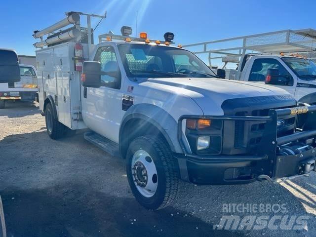 Ford F-550 مركبات الأغراض العامة