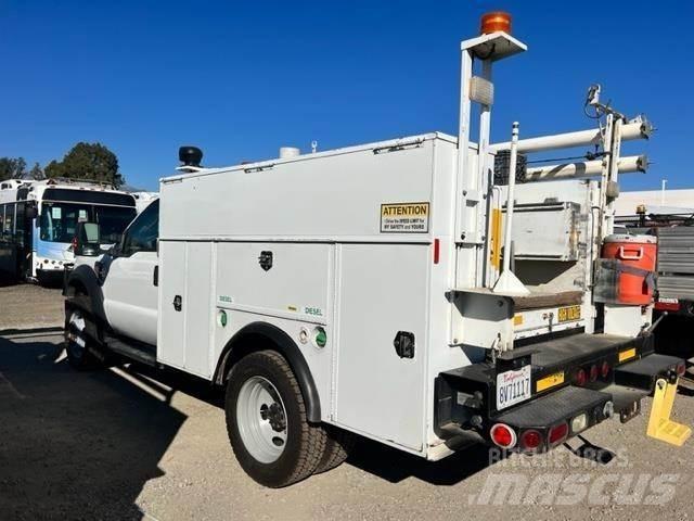 Ford F-550 مركبات الأغراض العامة