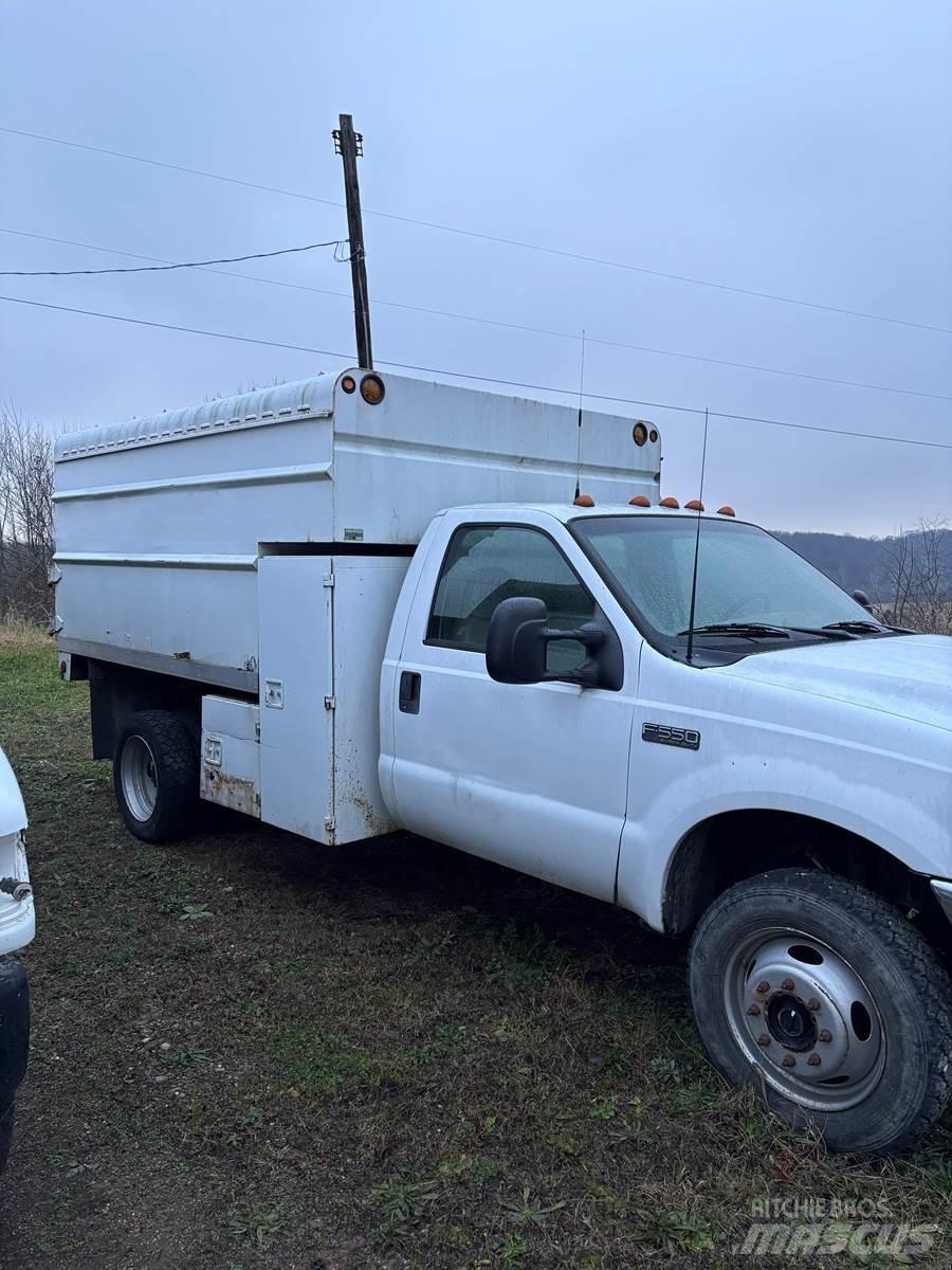 Ford F-550 مركبات الأغراض العامة