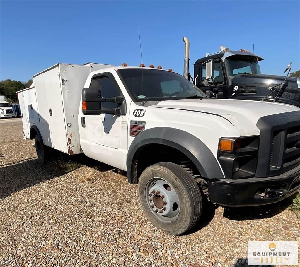 Ford F-550 مركبات الأغراض العامة