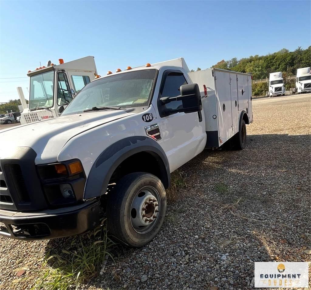 Ford F-550 مركبات الأغراض العامة