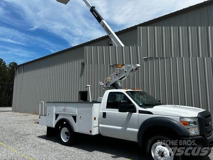 Ford F-550 المنصات الهوائية المثبتة على شاحنة