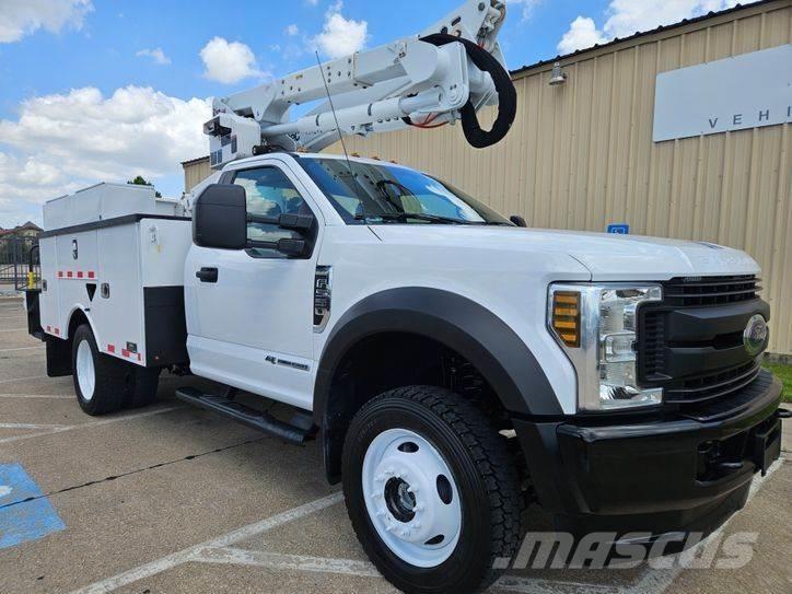 Ford F-550 المنصات الهوائية المثبتة على شاحنة