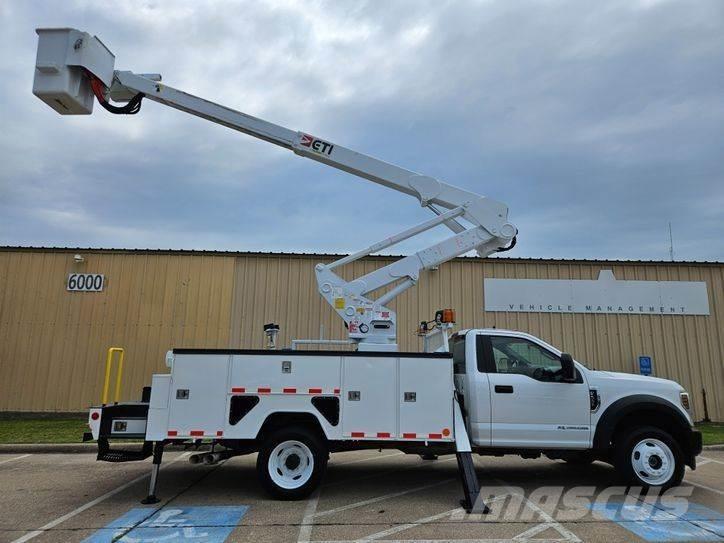 Ford F-550 المنصات الهوائية المثبتة على شاحنة