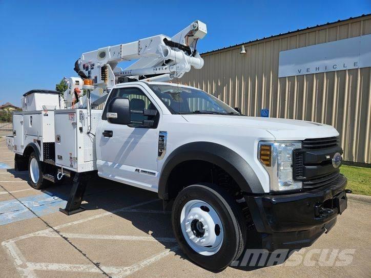 Ford F-550 المنصات الهوائية المثبتة على شاحنة