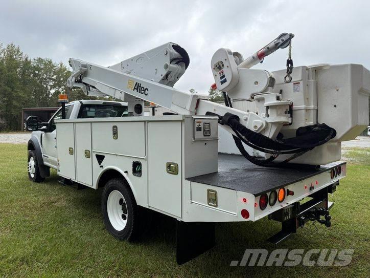 Ford F-550 المنصات الهوائية المثبتة على شاحنة