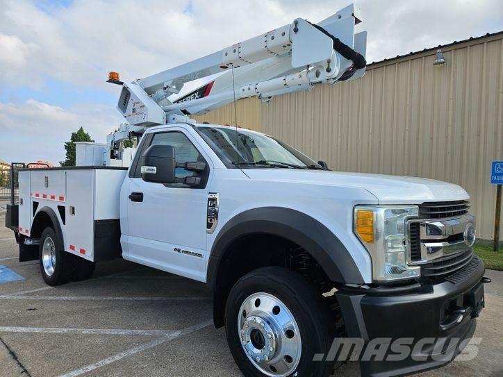 Ford F-550 المنصات الهوائية المثبتة على شاحنة