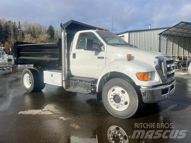 Ford F-650 شاحنات بمقصورة وهيكل