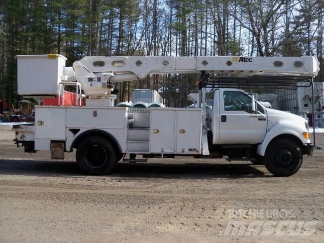 Ford F-750 المنصات الهوائية المثبتة على شاحنة