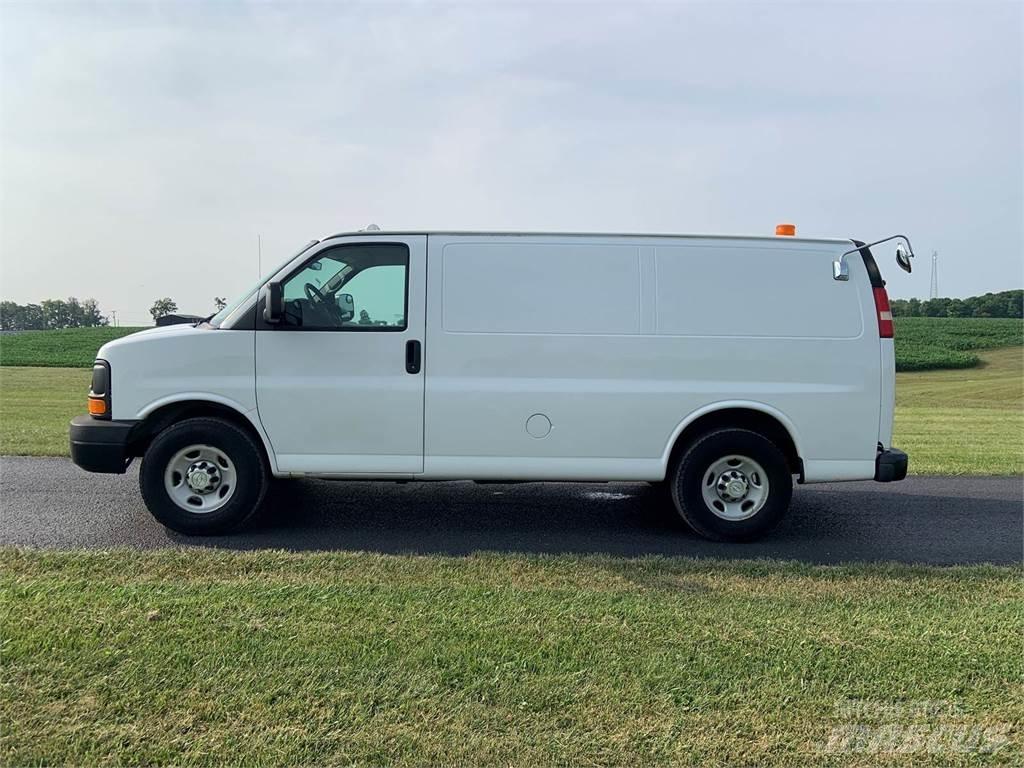 Ford F-750 هيكل صندوقي