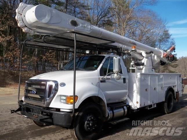 Ford F-750 المنصات الهوائية المثبتة على شاحنة