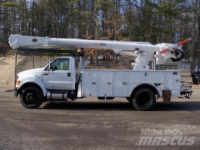 Ford F-750 المنصات الهوائية المثبتة على شاحنة