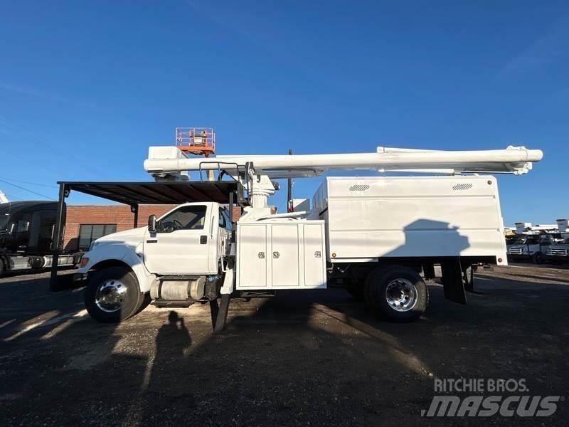 Ford F-750 المنصات الهوائية المثبتة على شاحنة