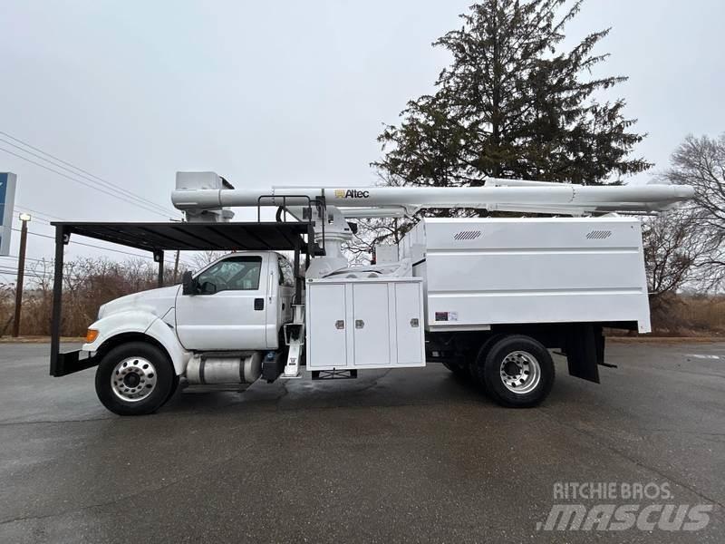Ford F-750 المنصات الهوائية المثبتة على شاحنة