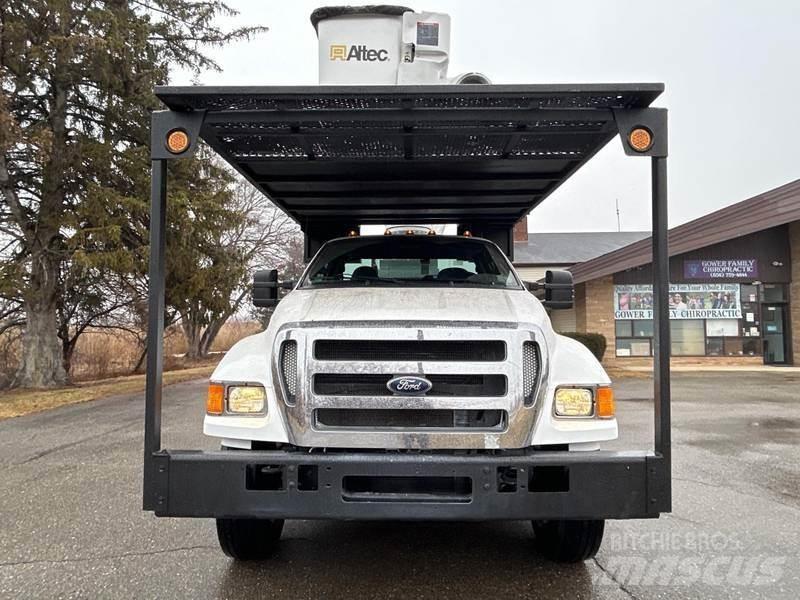 Ford F-750 المنصات الهوائية المثبتة على شاحنة