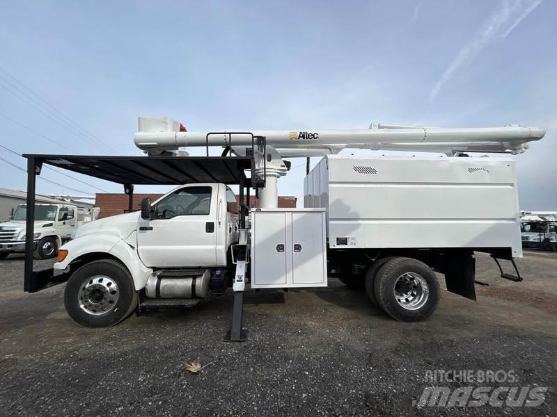 Ford F-750 المنصات الهوائية المثبتة على شاحنة