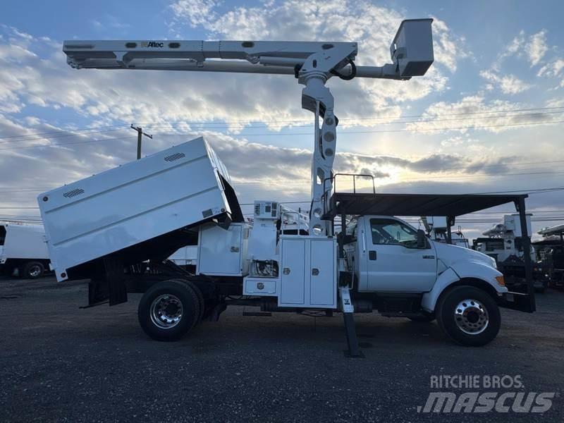 Ford F-750 المنصات الهوائية المثبتة على شاحنة