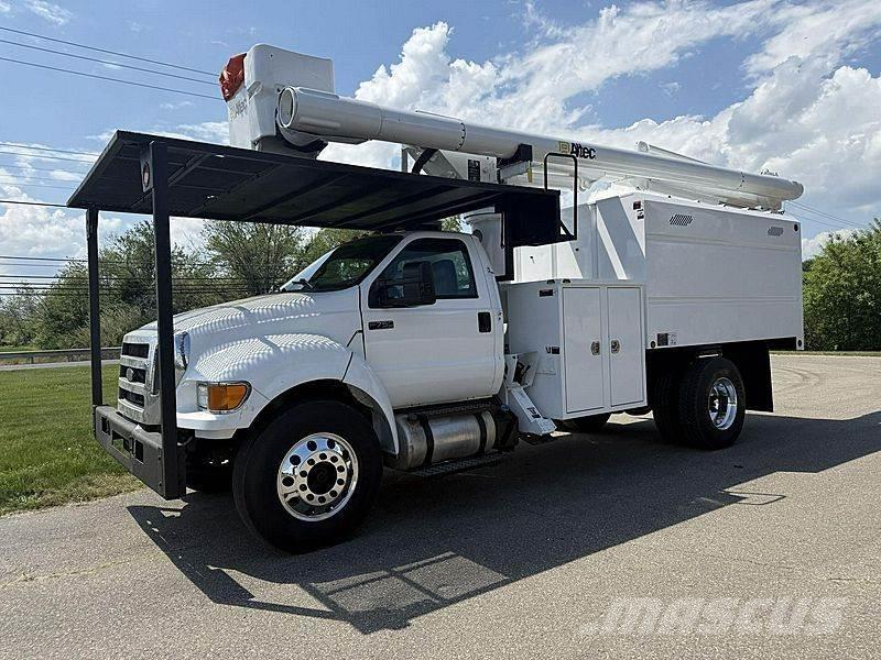 Ford F-750 المنصات الهوائية المثبتة على شاحنة