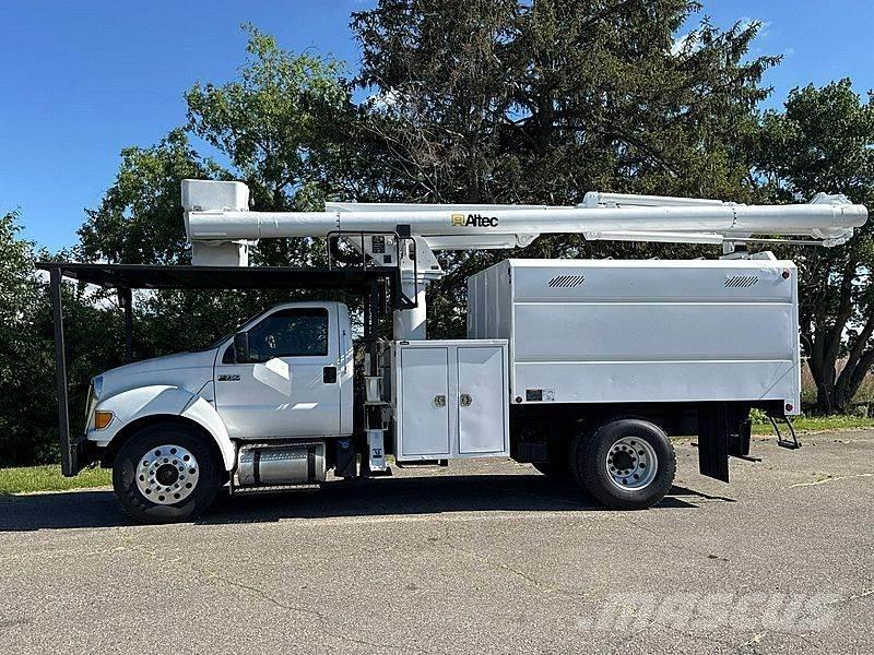 Ford F-750 المنصات الهوائية المثبتة على شاحنة