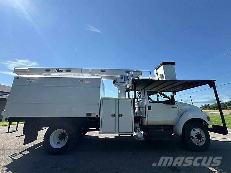 Ford F-750 المنصات الهوائية المثبتة على شاحنة