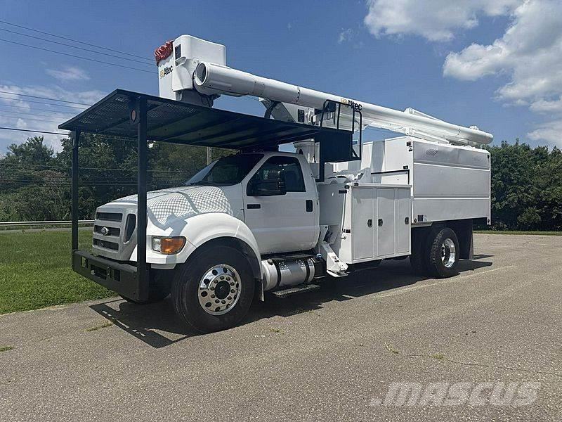 Ford F-750 المنصات الهوائية المثبتة على شاحنة