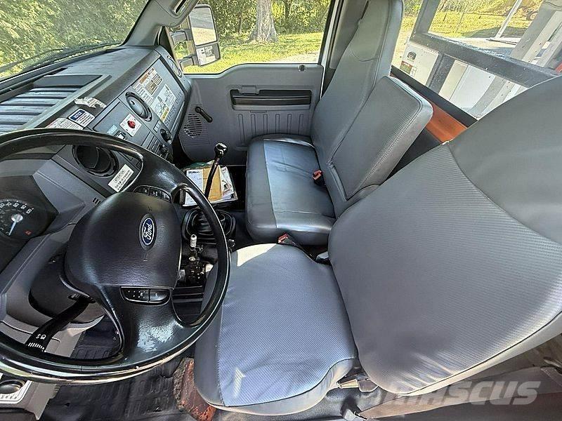 Ford F-750 المنصات الهوائية المثبتة على شاحنة