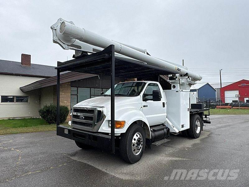 Ford F-750 المنصات الهوائية المثبتة على شاحنة