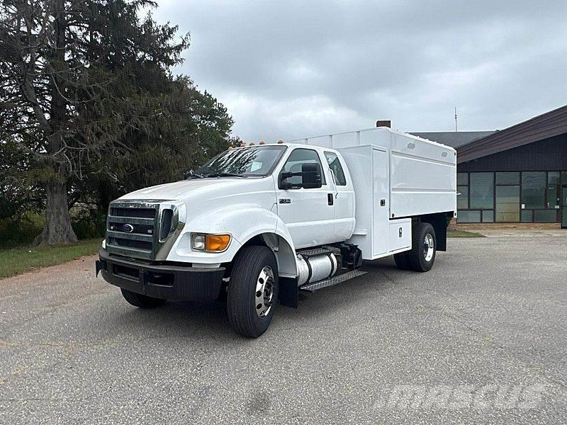 Ford F-750 شاحنات نقل ألواح الخشب